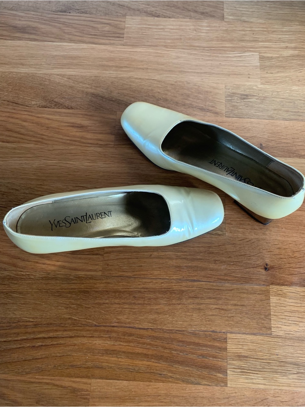 Vintage Yves Saint Laurent Leather Pumps — Size 6